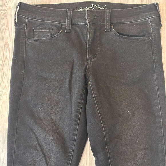 Universal Thread Black Mid Rise Skinny Jean - Picture 2 of 7